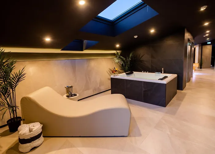 Black Hotel 4*