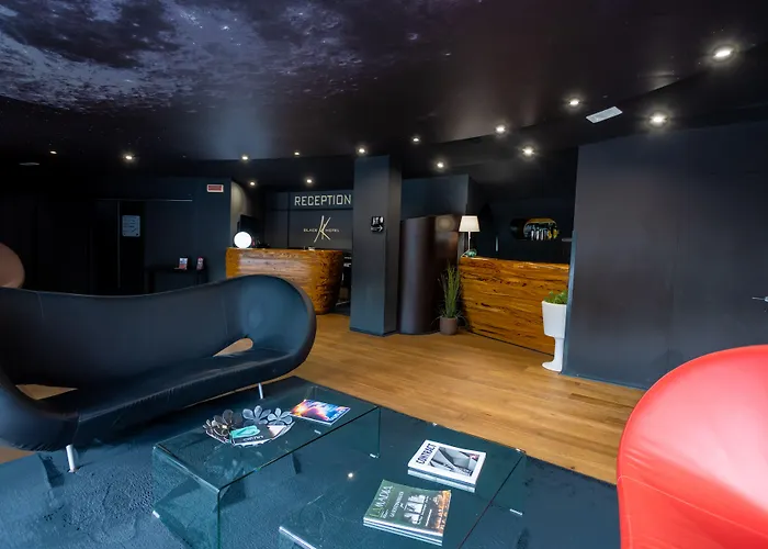 Black Hotel