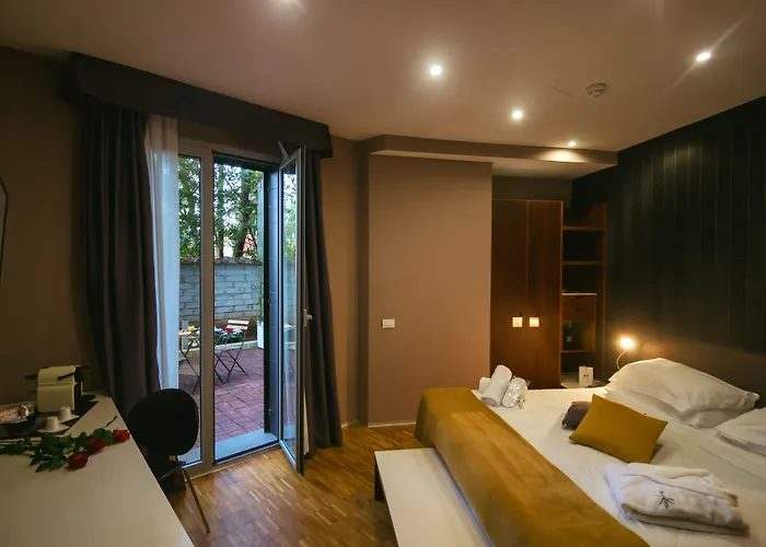 Black Hotel 4*