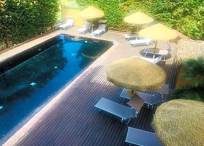 Black Hotel 4*